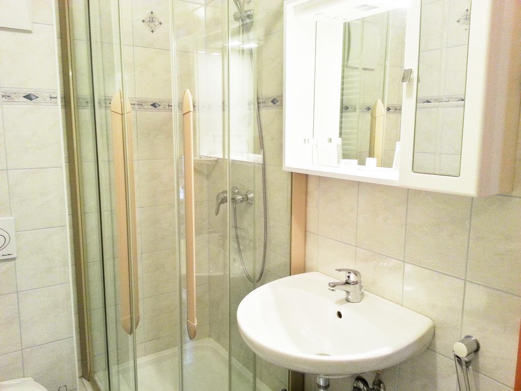 Gaestehaus Zur Weissen Rose Furth bei Gottweig Habitación foto